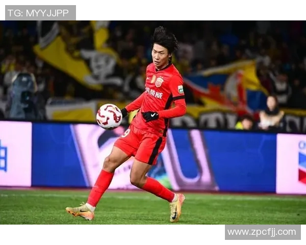 中国28号足球球星崭露头角 引领新时代国家队崛起之路