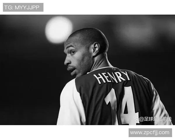 全球足球巨星身型全景图解析各大球员体型特点与运动风格 全球足球巨星身型全景图解析各大球员体型特点与运动风格